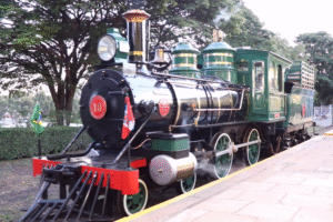 Giulia Agg se apresenta no Trem das Artes com show em homenagem ao Dia das Mães em Indaiatuba