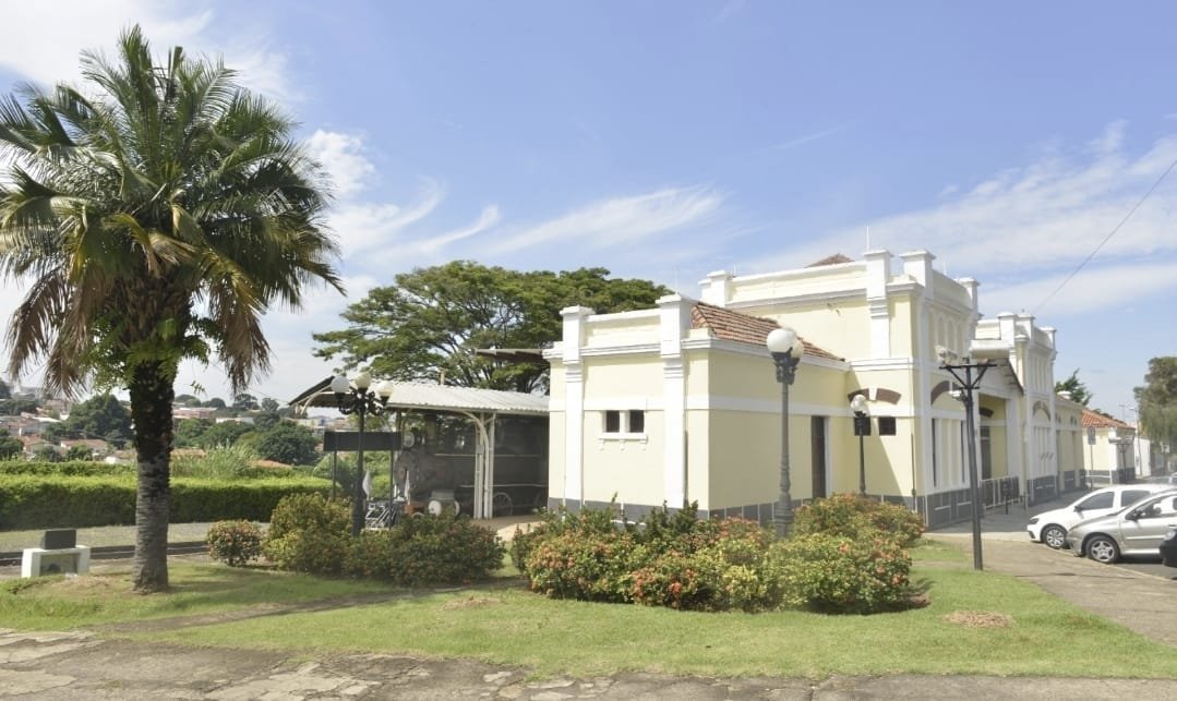 Fachada da Estação Ferroviária de Indaiatuba, tombada como patrimônio histórico